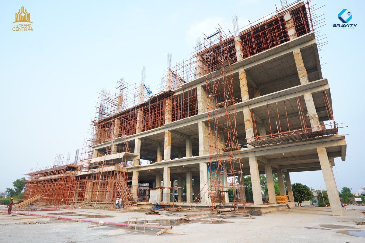 GravityLhr's tweet photo. Our TGC construction team is working 24/7 through this summer heat!

Site office: Near Marhaba Mahal, East Canal Road, Faisalabad. 
Lahore: 36 CCA, DD-Block, DHA Phase 4, Lahore.

Contact us: 
041 111 404040 / 042 111 404040 
0300 0500697 / 0300 0500698 
 
https://t.co/Jb6Q9gEGVo https://t.co/wOtiRYrnUs