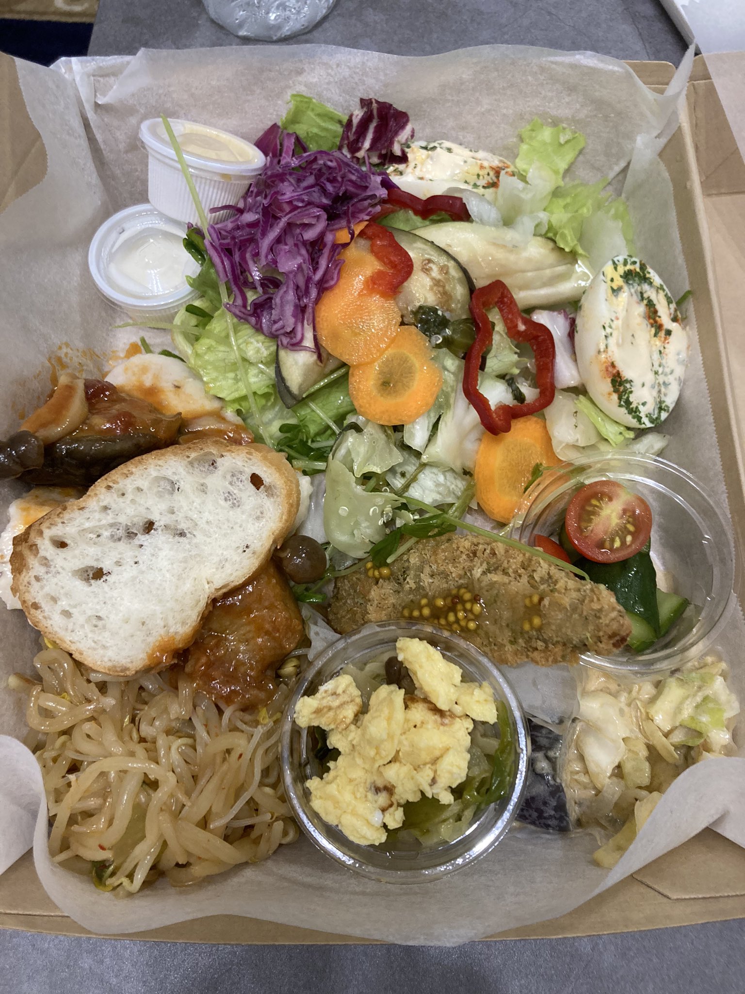 宇都宮餃子の陳珍 宇都宮餃子の陳珍 お腹減った 今日のランチは 岩曽に在るレストランのテイクアウトです ボリューム満点の野菜弁当です 宇都宮 餃子 宇都宮テラス 餃子ランキング 穴場 宇都宮グルメ 宇都宮駅 徒歩5分 ブレックス 栃木