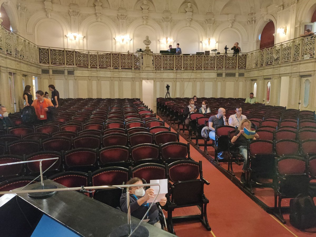 4 minutes before the keynote of the 2nd day at the #19thesc