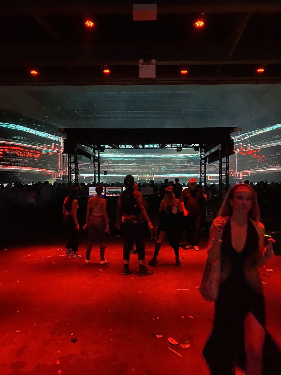 TheRealJayV's tweet photo. Kaytranada concert was way better than last time https://t.co/qlTnVfbHRb