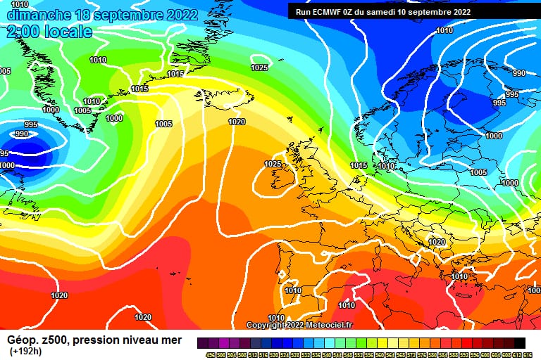 MeteoSE's tweet photo. 📌 Los modelos meteorológicos comienzan a intuir una situación en el Mediterráneo que habrá que seguir de cerca, la primera de entidad en este Otoño meteorológico. 

Sería para finales de la semana que viene. (Sigue) https://t.co/qbVtvsGlW3