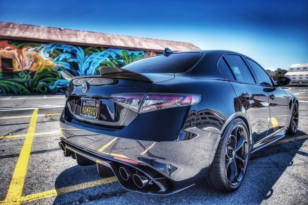 BagniChimiciEco's tweet photo. Alfa Romeo Giulia Quadrifoglio Mamba Style
#AlfaRomeo #GiuliaQuadrifoglio  #MambaStyle https://t.co/Vmg6J1vCJB