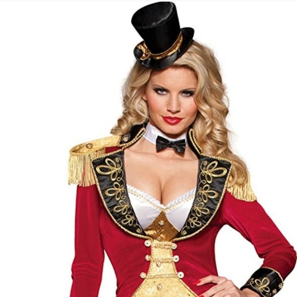 seretailexpo's tweet photo. So good I had to share! Check out all the items I'm loving on @Poshmarkapp from @sheripower #poshmark #fashion #style #shopmycloset #costumeconfidential #swigs: https://t.co/Ve4BThCzE0 https://t.co/X7TDLxogC8