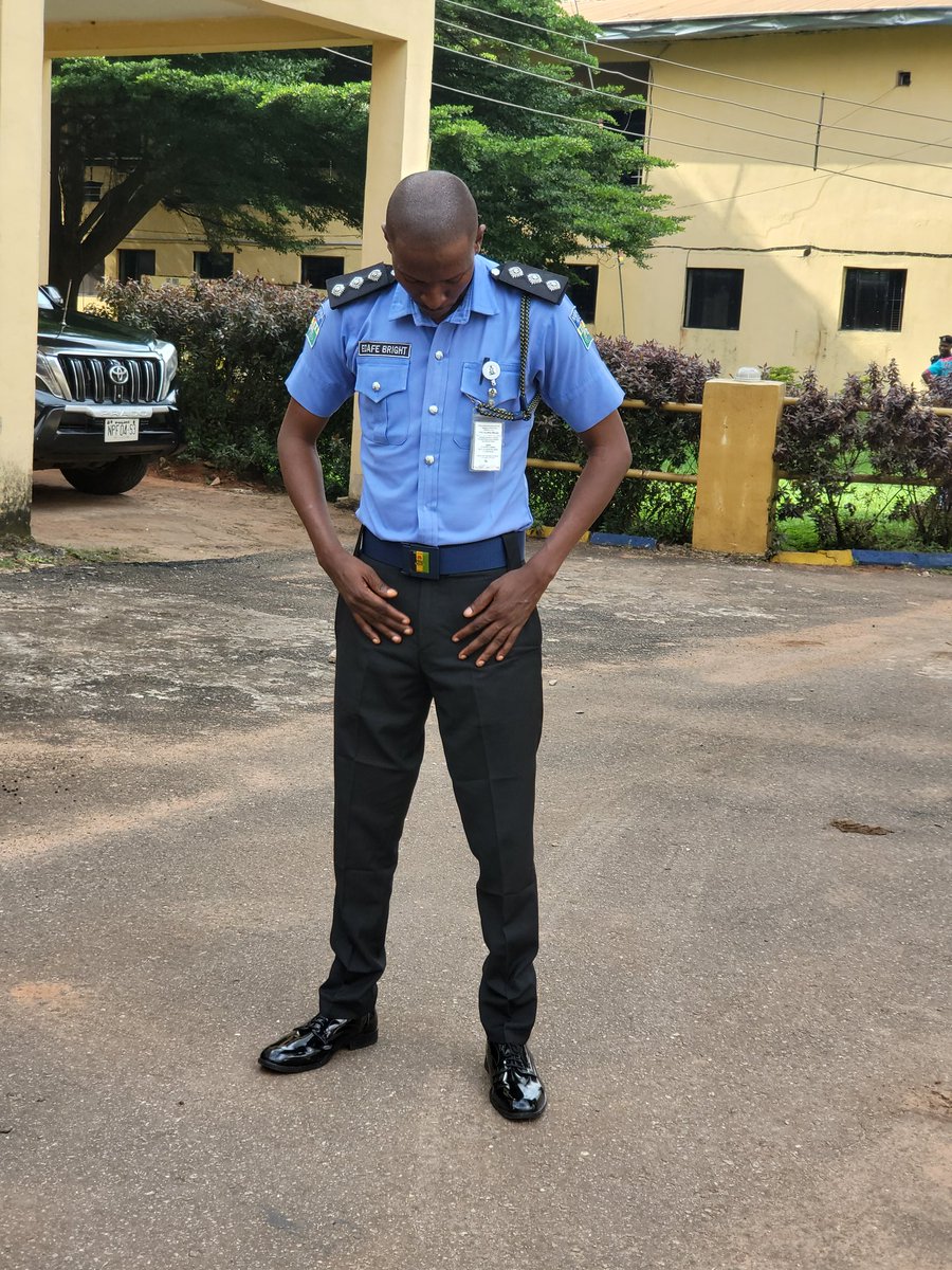 Brightgoldenboy's tweet photo. Hate me, like me, some of our youths and parents have to stop seeing internet fraud as a legal source of making money. Today hotels are filled with boys even less than 17years, drugs has finished some of them, some streets with young girls still within this age selling their body https://t.co/Bo5vK5Tm4b