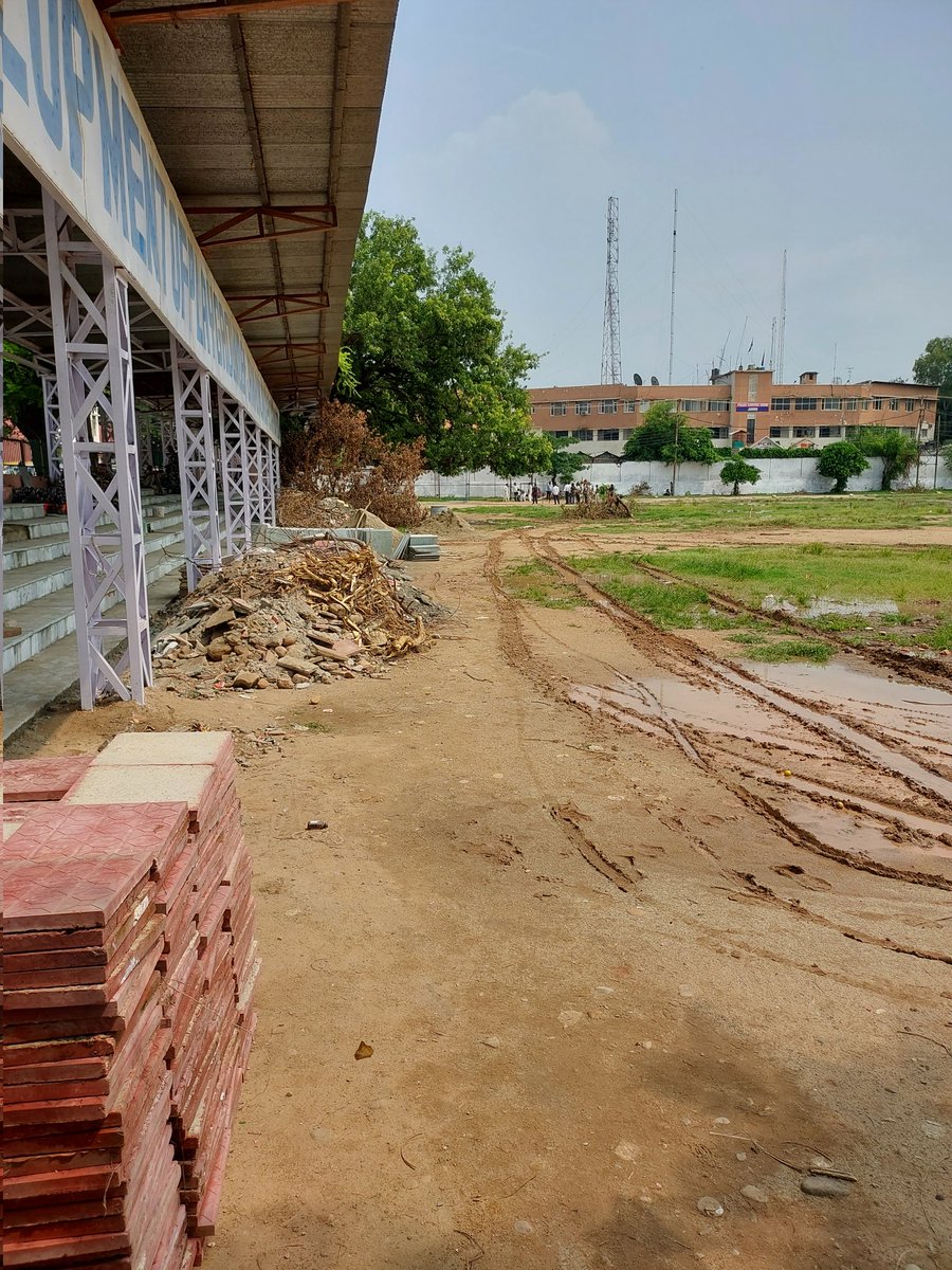 RAJANGANDHI's tweet photo. While @narendramodi ji emphasizing @kheloindia
#Jammu s only play ground @ #Parade like this for last 2 yrs @Jammusmartcity @jmcjammu @JKSportsCouncil in total paralysis
@manojsinha_
Ji kabhi JMU ka visit bhi karo just opposite ur #CivilSectt
@PMOIndia @HMOIndia @diprjk https://t.co/tCtj79fomU