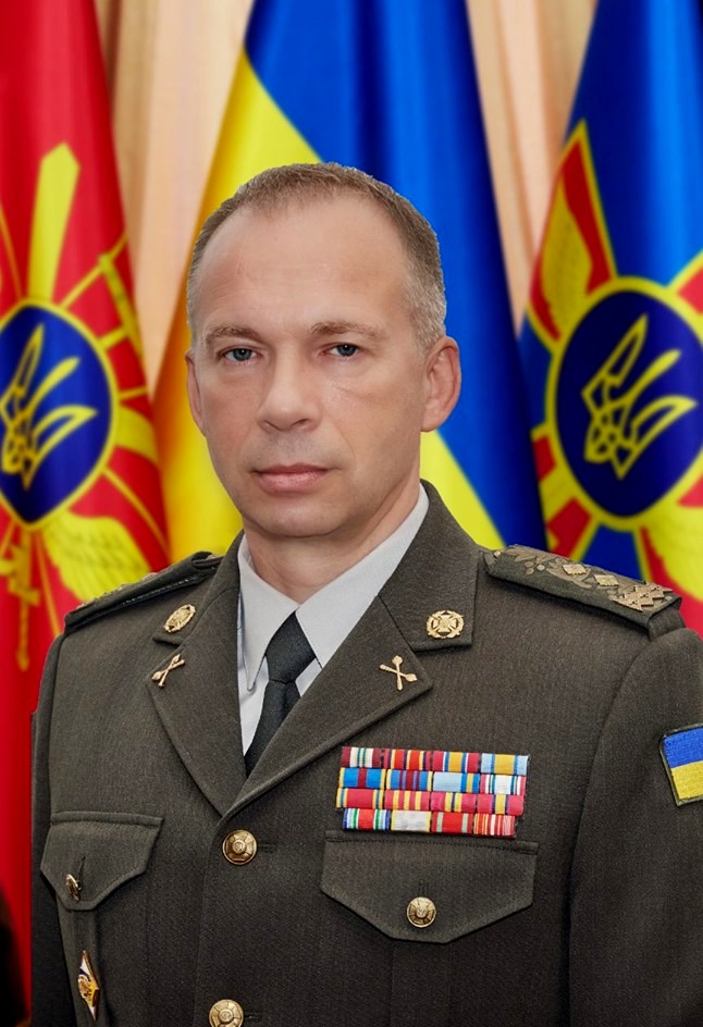 EerikNKross's tweet image. Meet Colonel General Oleksandr Syrskyi, commander of the Ukrainian Ground Forces. He commands the Ukrainian offensive in the Kharkiv-Izyum operation. He was made a Hero of Ukraine in April 2022. Now he should me made a Hero of the Free World.
