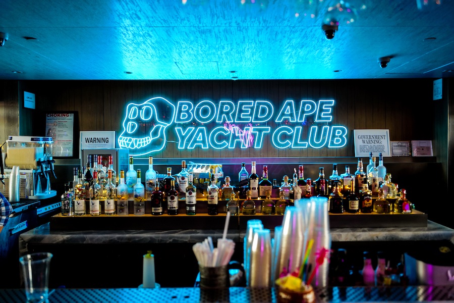 BoredApaeYC's tweet photo. ApeFest ‘22 was in a new venue, taking over Pier 17. The space was transformed, from the entrance all the way up to the rooftop. https://t.co/ktn5WHWWCb
