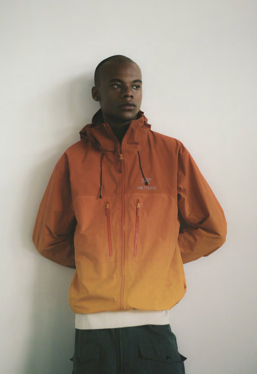 StreetFashion01's tweet photo. ARC’TERYX BY LORENZ.OG (2022) https://t.co/sh0NC9Y5Ar