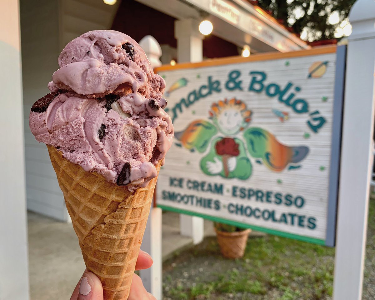 👀Look who’s back!!! Deep Purple Chip ice cream has officially returned &amp; we are SO. EXCITED. 😍🍦

Come hang for a bit this weekend &amp; grab a sundae or a pint (or two 😋) of Deep Purple Chip! Open until 10pm ✨

#emacksalbany #emackandbolios #icecream #albanyny #aroundalbany #518