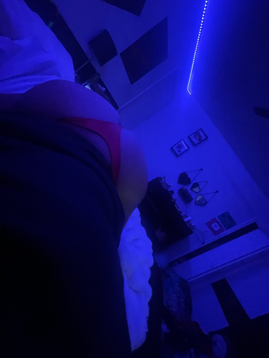 Ursluttywhore2's tweet photo. Now backshots would look hella nice
#nsfwtwt #nsfwtw #daddylittleslut #horny #assdrop #nsfwtwtًً https://t.co/E7oO5r5u63
