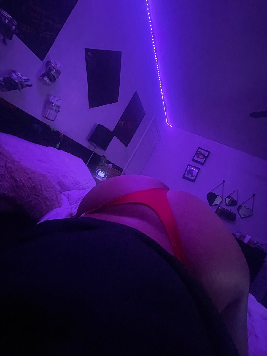 Ursluttywhore2's tweet photo. Now backshots would look hella nice
#nsfwtwt #nsfwtw #daddylittleslut #horny #assdrop #nsfwtwtًً https://t.co/E7oO5r5u63