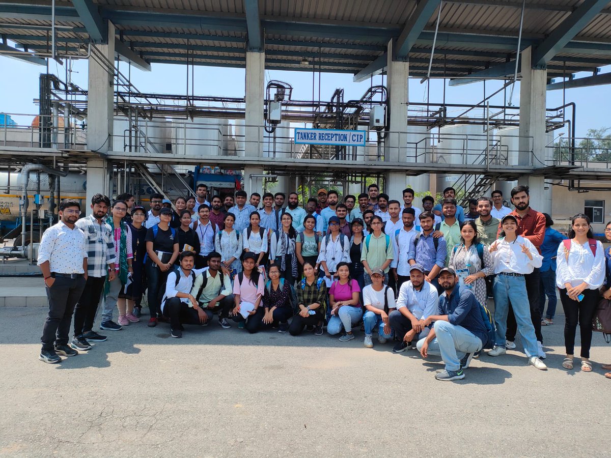 directoragbhu's tweet photo. IAS BHU https://t.co/MzPhH5MZKR(Ag) 4th yr students visited Parag Dairy &amp; Parle Agro, Varanasi during SRP program &amp; NSS activity. Students see the processing of milk &amp; commercial production of different type of biscuits. Nearly 160 students participated in this industrial visit. https://t.co/87JLdDfz1d