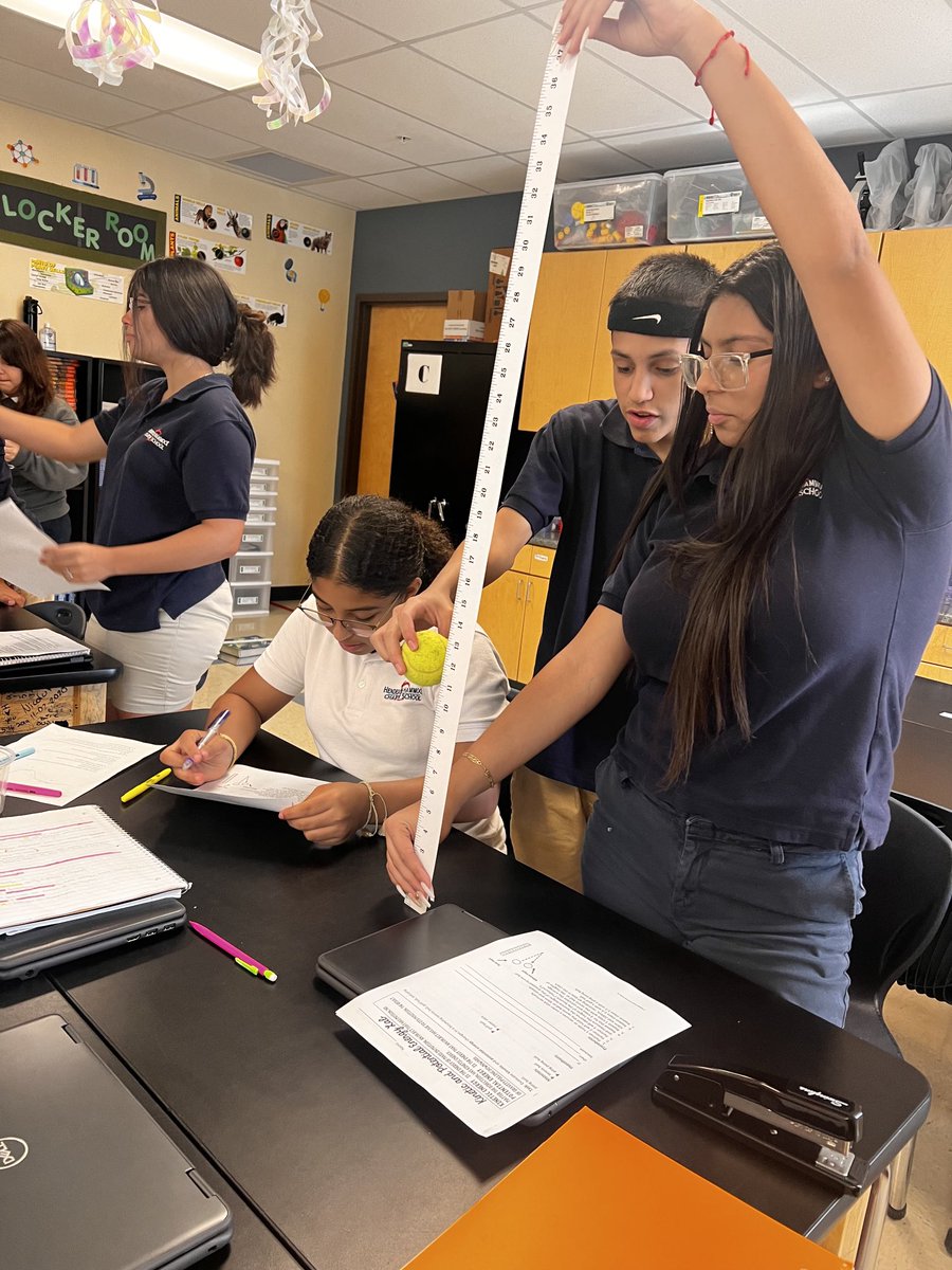 Natalie96118890's tweet photo. 8th grade students investigated the principles of Kinetic &amp; Potential Energy. It’s the best feeling in the world to see students collaborating. (Inquiry has a look and a sound) ⁦@AVID4College⁩ ⁦@CSUSAhq⁩ ⁦@NirvaniRamnath⁩ ⁦@HHCS_Hawks⁩ https://t.co/pljiHMkP3e