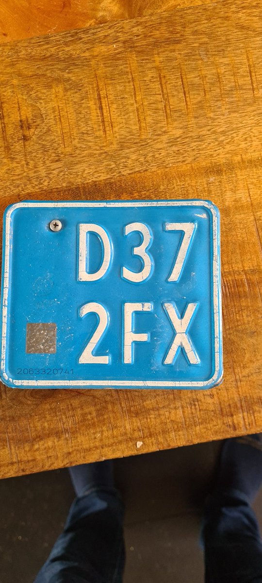 Memphis217's tweet photo. #Gevonden #Arnhem Zaslaan. Ophalen op vertoon van ID en verzekeringsbewijs. #verloren #kentekenplaat #026 https://t.co/kVQPN9mxGk