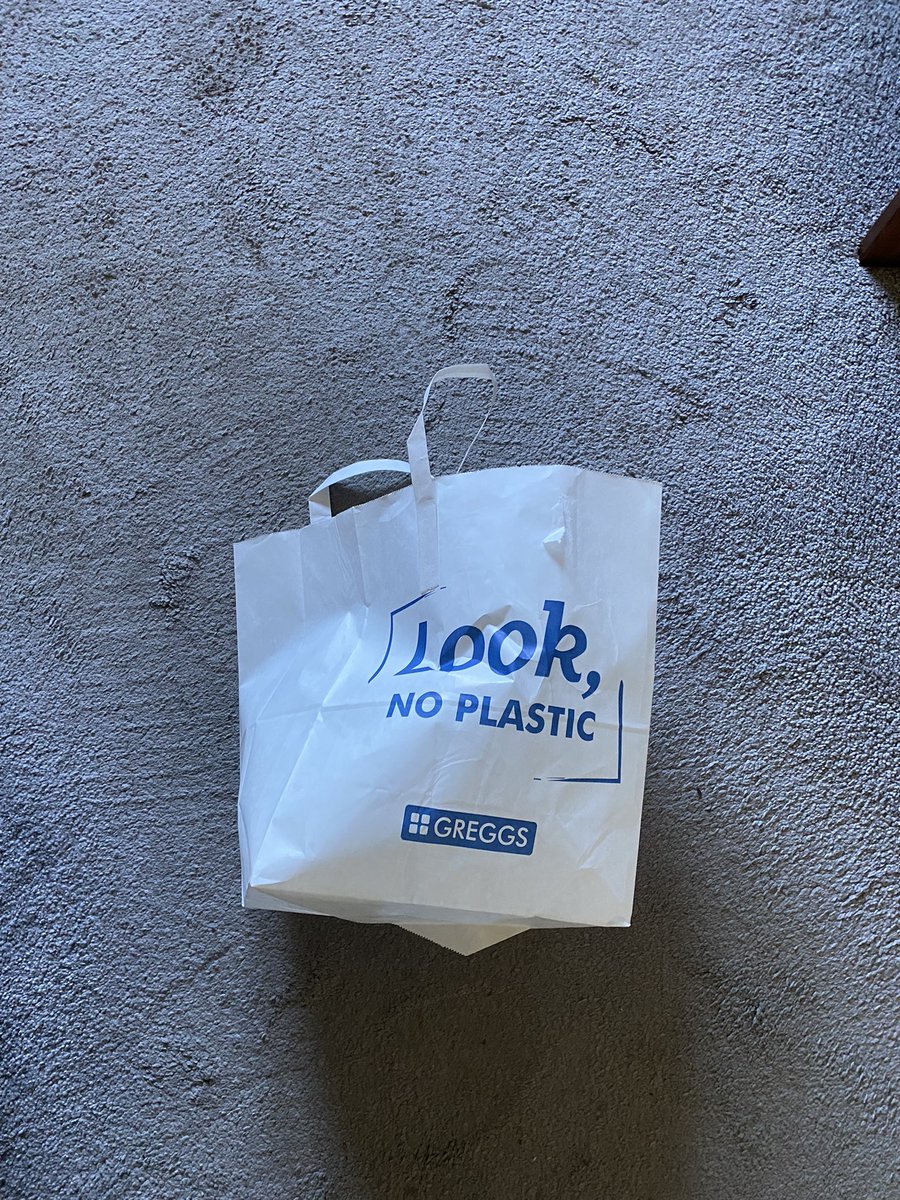 EdinburgerGirl's tweet photo. @GreggsOfficial How is it fair to charge 10p for a paper bag, I thought only plastic was chargeable? Paying for a bag that doesn’t hold and wouldn’t survive in Scottish weather is pointless! Please give people the choice! Charge 10p for plastic and maybe free for paper or less £ https://t.co/wn1eedDBuL