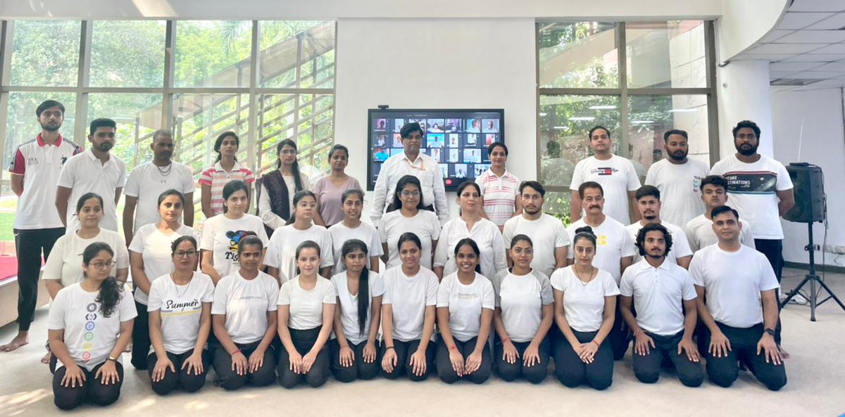 Morarji Desai National Institute of Yoga (MDNIY) tweet media
