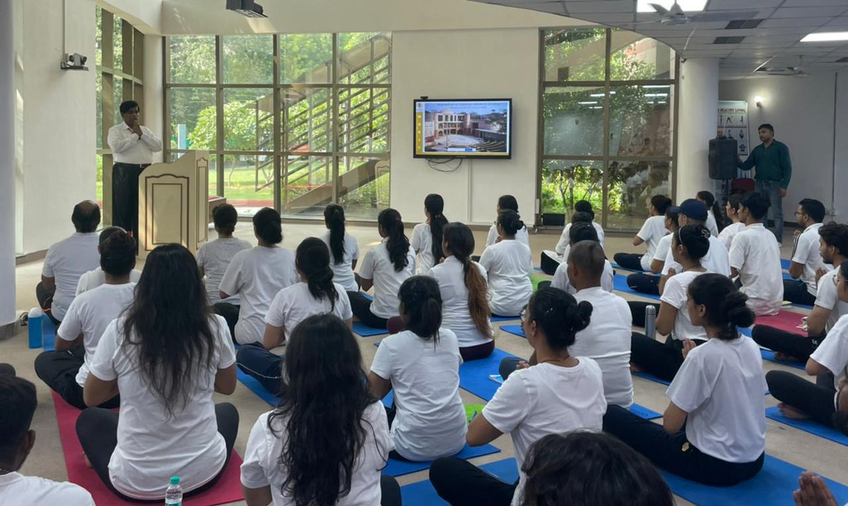 Morarji Desai National Institute of Yoga (MDNIY) tweet media