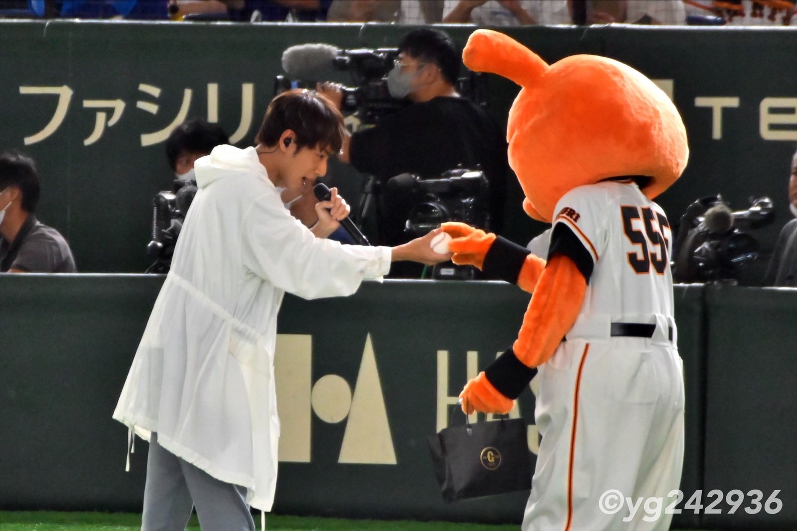 FcS3PX6aUAkxzV6?format=jpg&name=large