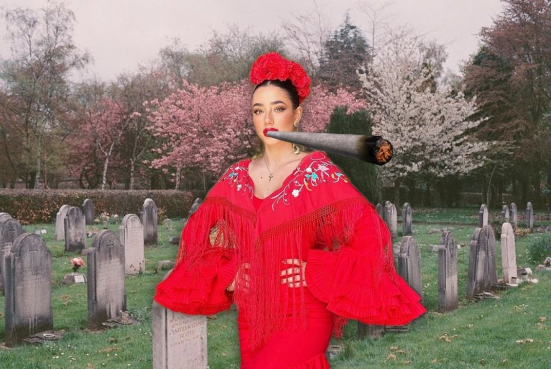 samubrss's tweet image. Lola Lolita pillada en un cementerio fumandose a tus difuntos.