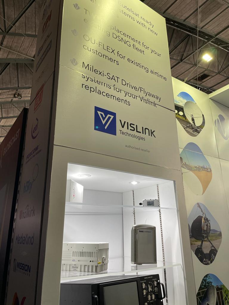 Vislink's tweet photo. #VislinkSpotted! At the #IBCshow booth of #Milexia (1.A37). Great company to have as an authorized reseller. Please give them a visit!
@MilexiaGroup https://t.co/iJiMFywrbi