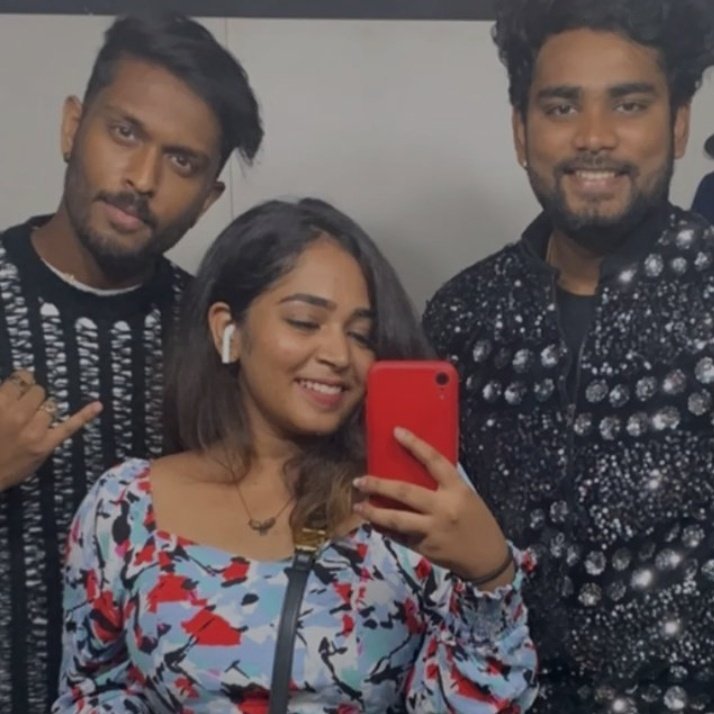 crazy___trazy's tweet photo. Omg He Is 🥵
#SamVishal https://t.co/X6U2LOUyg3