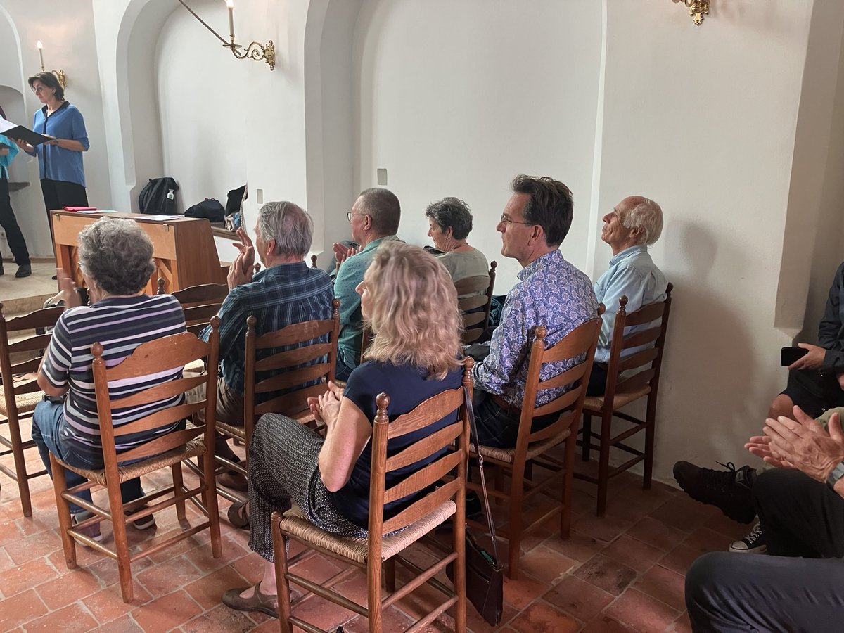 armendepoth's tweet photo. Kom luisteren naar diverse koren, neem een kijkje in hofje De Armen de Poth en koop een Pothbrood als presentje, voor jezelf of een ander (of allebei). #Amersfoort #openmonumentendag #cultuur #historie https://t.co/5sZ1HrLerm