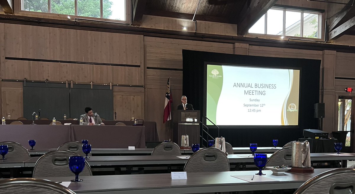 ErbenYoung's tweet photo. Incredible 3 talks this am @VascularGeorgia ThankU @CharlesBRoss3 4 the invite.DrWeaver @usc_vascular discussing pop art aneurysms @gru6n @UFVascular discussingAAAguidelines&amp;DrLong from #DukeVascular discussing aortic challenges as jr faculty @VascularSVS @JVascSurg @avsgjournal https://t.co/LZ7LTxQUR6