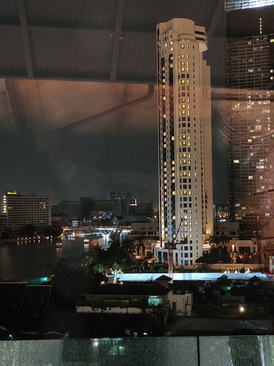 Rainy night's vibe☔✨🎨