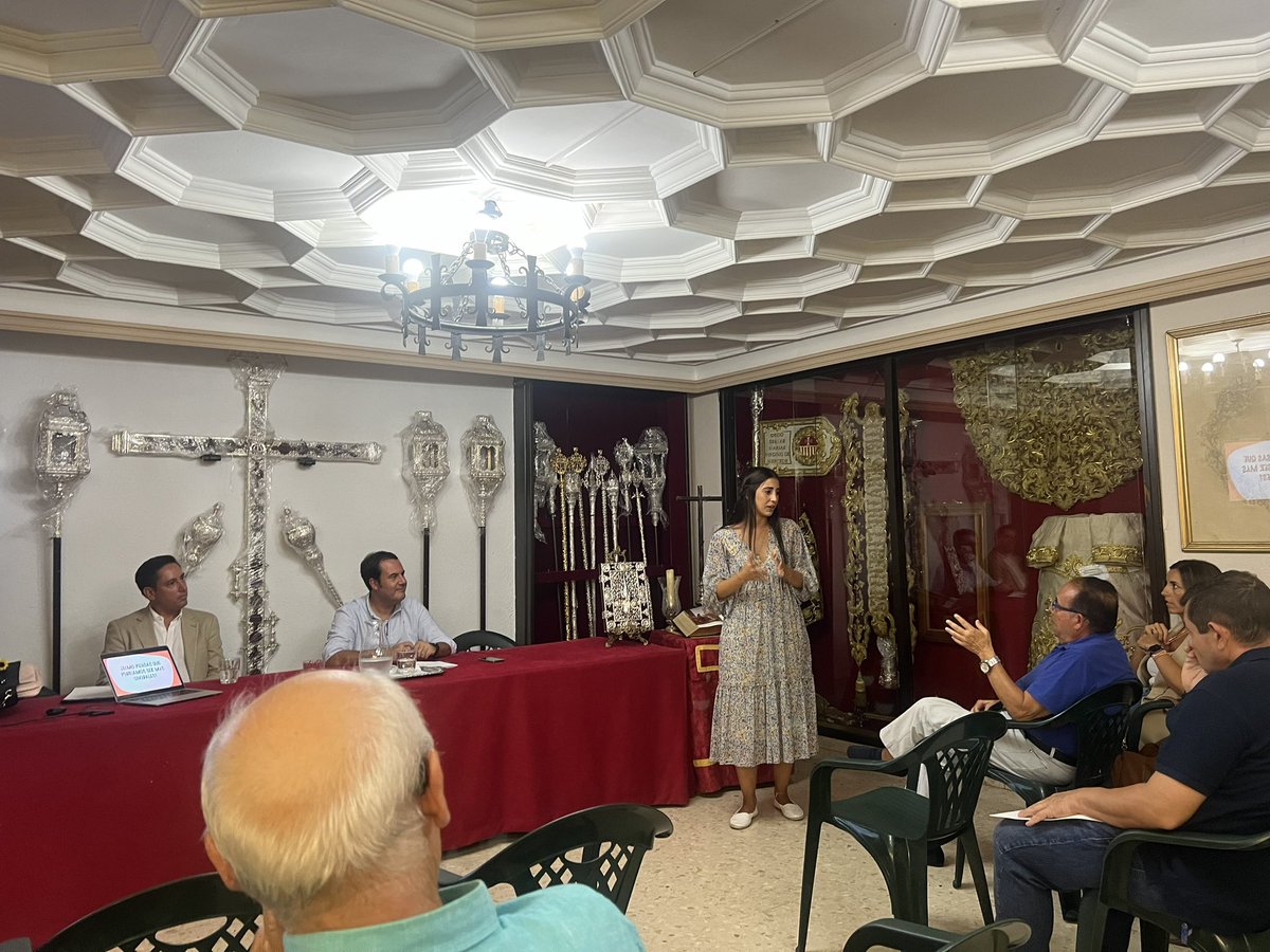 HdadHumildad's tweet photo. 🗣 #CHARLASFORMATIVAS |
Queremos agradecer a Dª Paula Vega (@llamameyumi19) la charla formativa del día de ayer ayudándonos a profundizar en el significado del Sínodo, bajo el título “Por una iglesia sinodal”.
#CofradíasMLG https://t.co/a8GEjGA9yG
