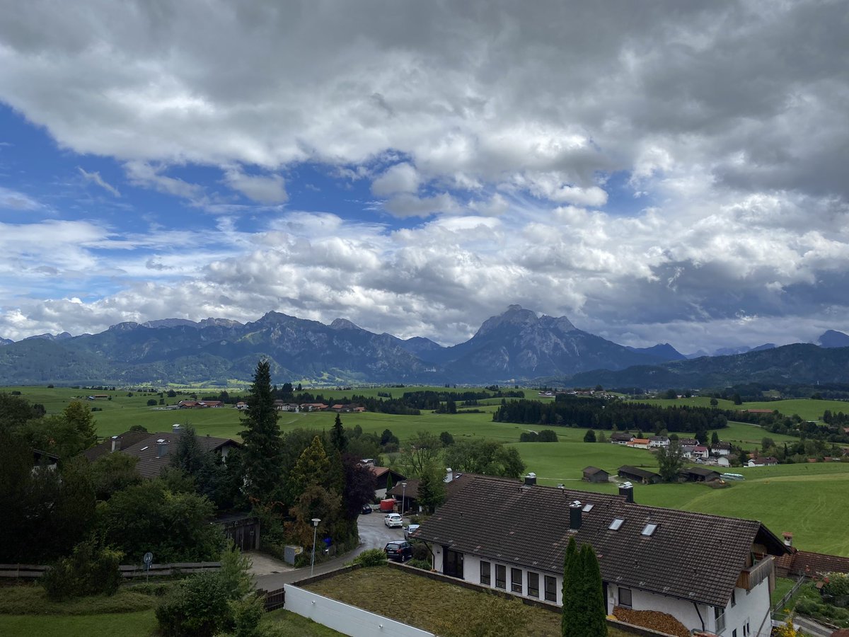 bodo1893's tweet photo. Regen vorbei… jetzt kommt die Sonne #allgaeu #fuessen #family https://t.co/1jVxwa2Kx6