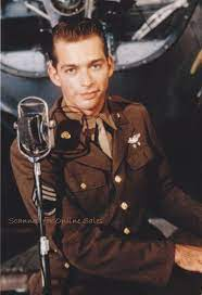 merlinpapin3's tweet photo. .@FredOL69007 #PremièreFoisauCinéma
#HarryConickJr dans Memphis Belle de MichaelCaton-Jones (1990) il avait 23 ans https://t.co/pj6mM951uw