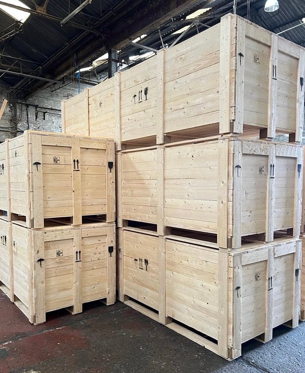 MurraysDPS's tweet photo. We are back !!! First post for a while.
But we are still keeping ourselves busy 👌
Here are few different sized packing cases that we have been building for customers this week.
#heavyduty #recycle #recyclable #cardboard #packaging #packingcases #packagingdesign #liverpool https://t.co/2II8D8C9LE