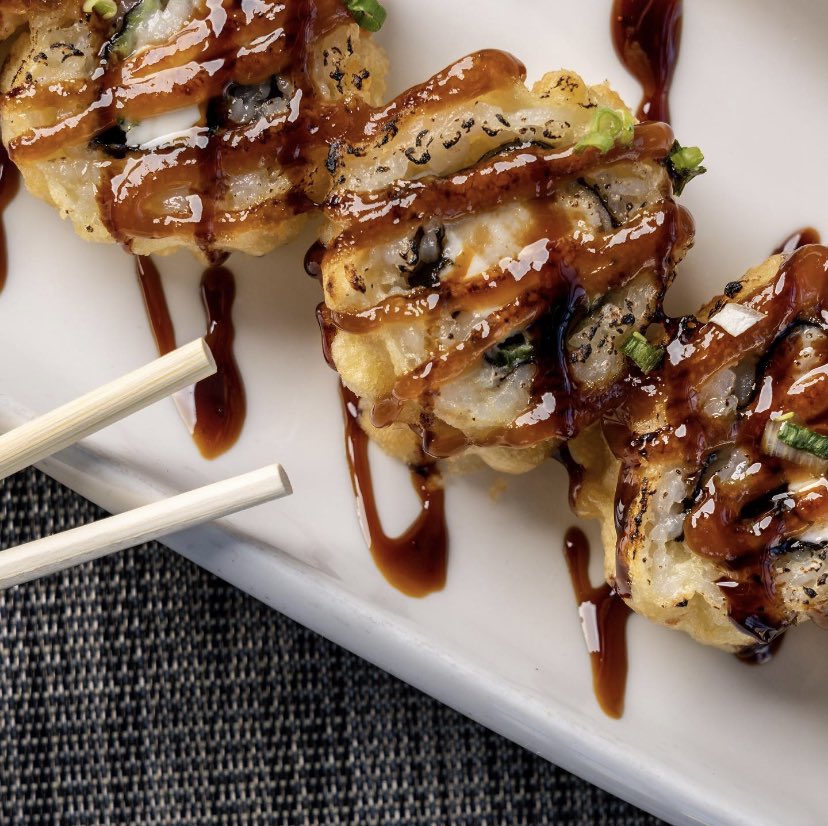 sushirockva1's tweet photo. Once it hits your lips, there’s no stopping the pleasure! 🥢 

Tag your fellow #sushirockers to join you here at Sushi Rock on this rockin’ Saturday🤘‼️ https://t.co/ngY9dVSgGw