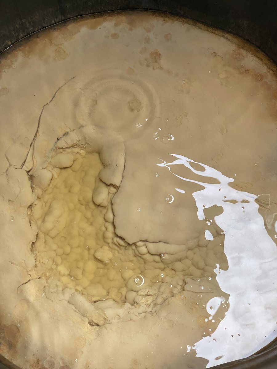 artfishstudio's tweet photo. Nak kopi branded mahal? Sila ambil sini…

Check out this latte coffee cirito… 

Free flow And extra slime… 

I tak dpt air dari kerajaan.. so kena la korek air bawah tanah yang ada.. 

Tunggu hari perhitungan.. aku nak claim dgn tuan tuan yg jaga kelantan. https://t.co/0VXONhjGJm