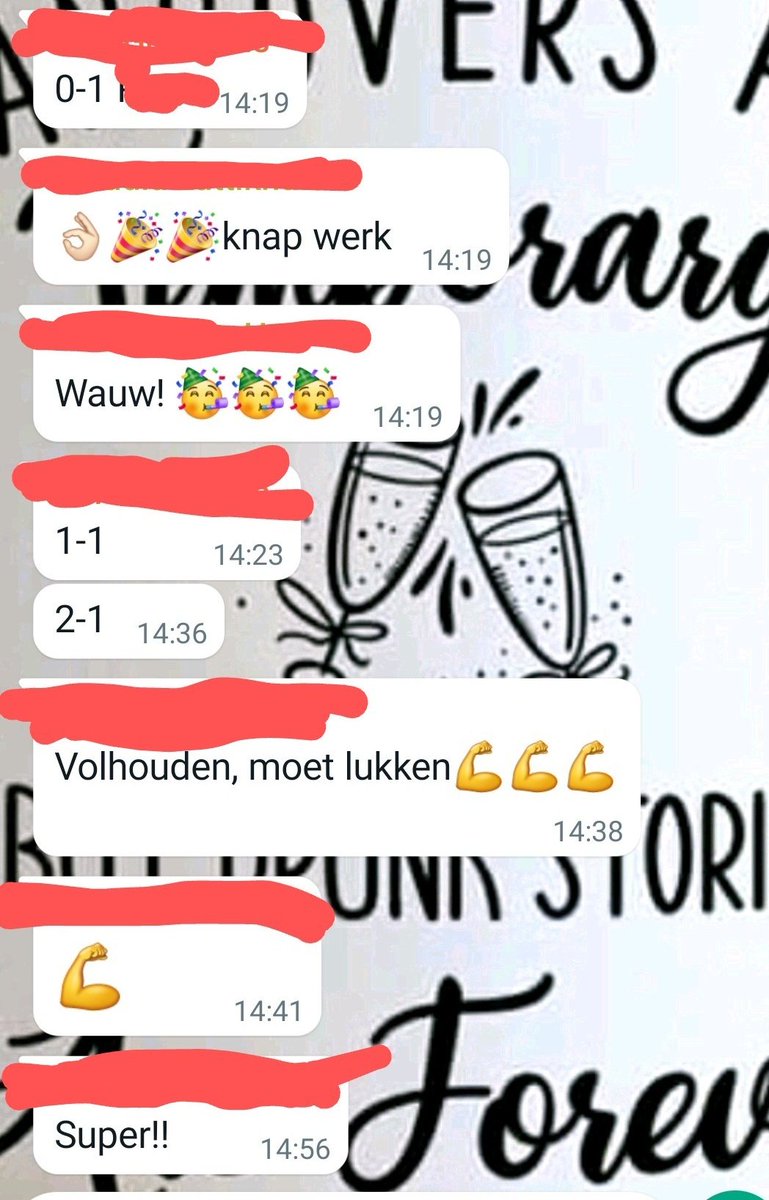 GabyDrees's tweet photo. Ondertussen in de voetbal appgroep.....  Het team speelt een uitwedstrijd, maar dat lijkt niet iedereen te begrijpen. https://t.co/7Xy55T9uWC