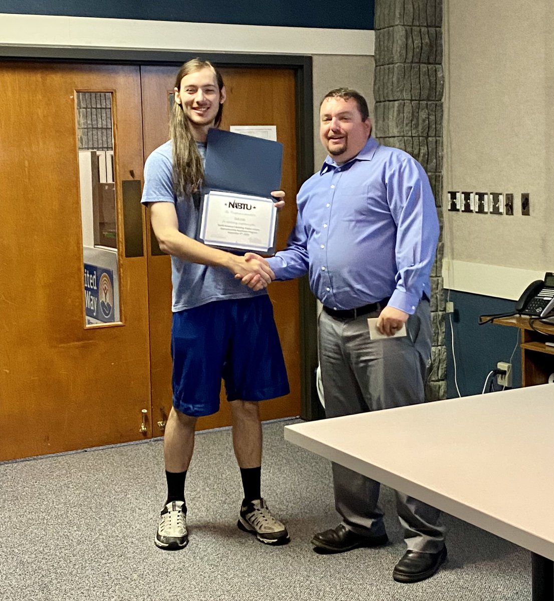 MissouriWorks's tweet photo. Congratulations 🎉 to the Missouri Apprentice Ready - Springfield graduates! We are proud of you and can’t wait to see your career in construction take off! 🦺⚒️

Thank you to the @UWOzarks for hosting!

#apprenticeship #construction #careerdevelopment #workforce https://t.co/5X4bdECHtk
