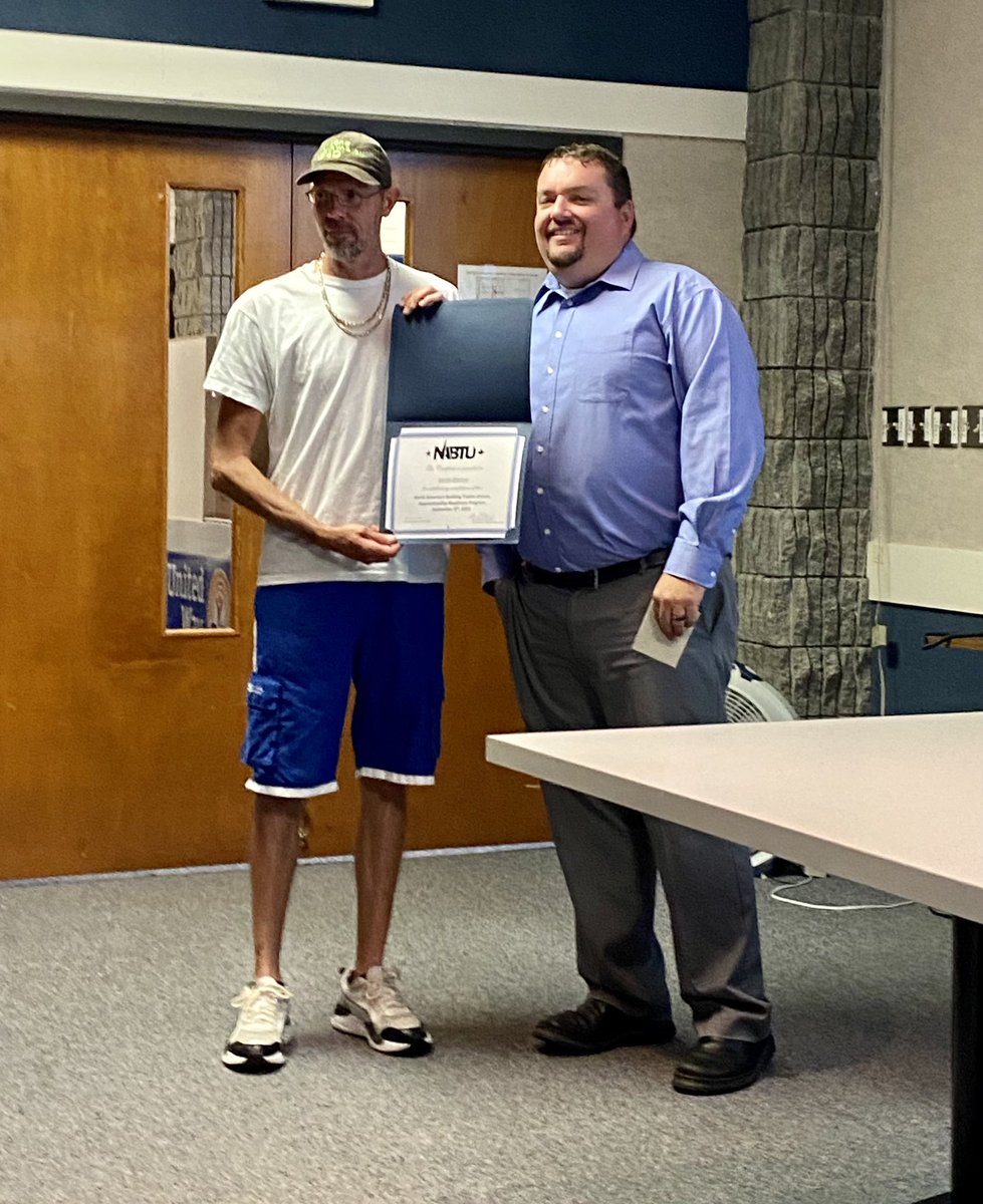 MissouriWorks's tweet photo. Congratulations 🎉 to the Missouri Apprentice Ready - Springfield graduates! We are proud of you and can’t wait to see your career in construction take off! 🦺⚒️

Thank you to the @UWOzarks for hosting!

#apprenticeship #construction #careerdevelopment #workforce https://t.co/5X4bdECHtk
