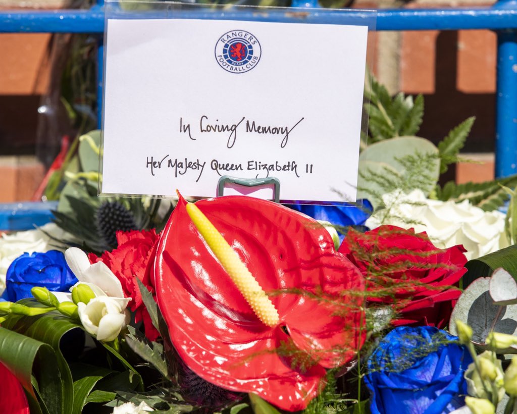 RangersFC's tweet photo. Today, Rangers Management and Directors laid a wreath to commemorate the life and service of HM Queen Elizabeth II. https://t.co/Phu6hn7qC3