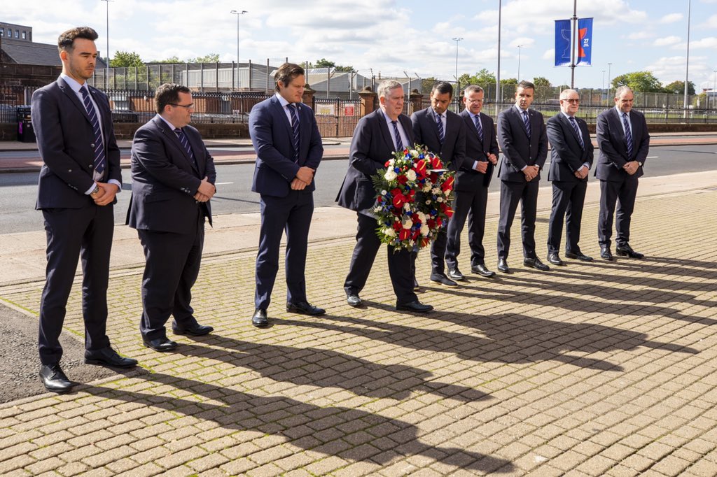 RangersFC's tweet photo. Today, Rangers Management and Directors laid a wreath to commemorate the life and service of HM Queen Elizabeth II. https://t.co/Phu6hn7qC3