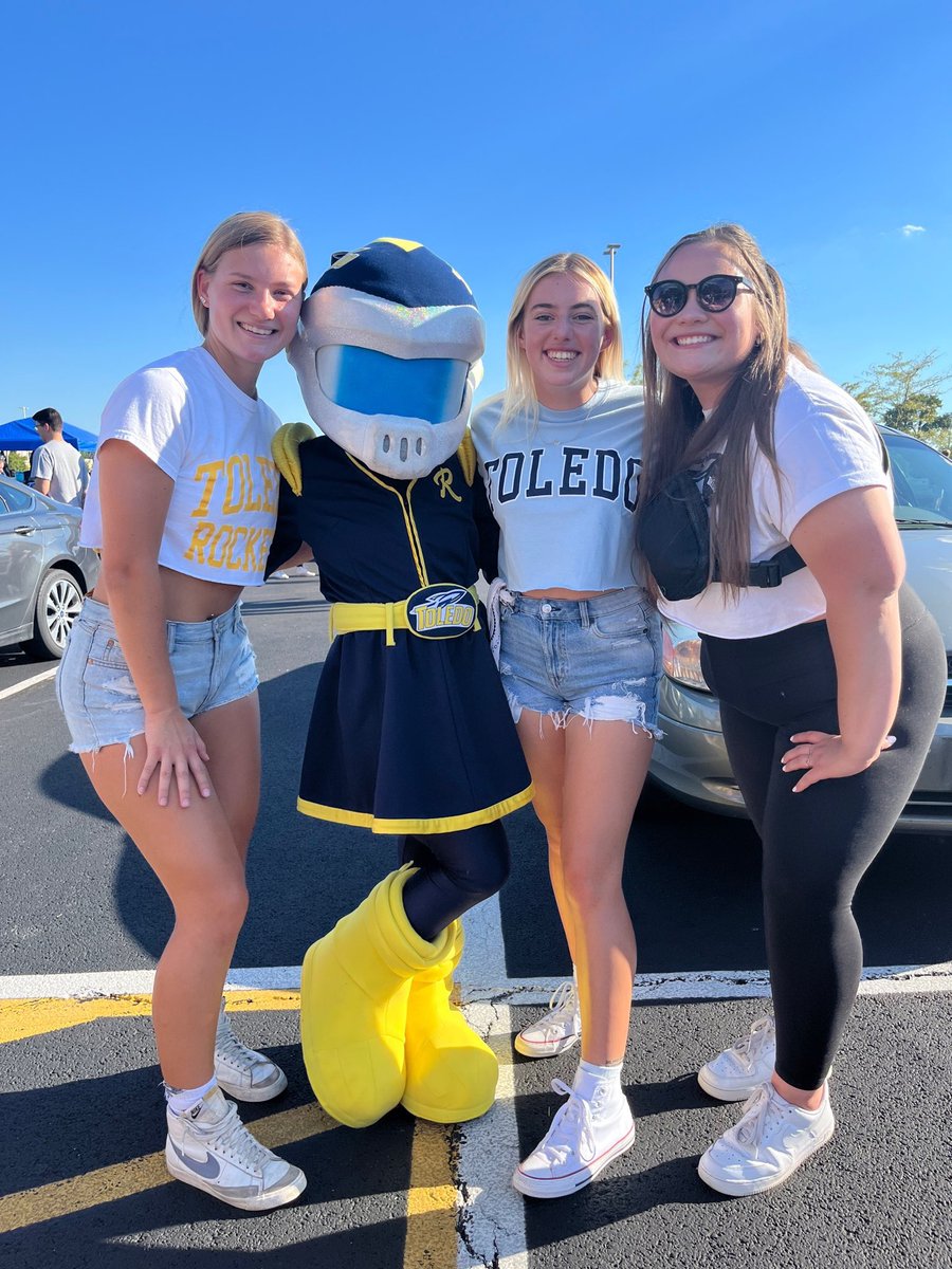 Chi Omega Xi Delta tweet media