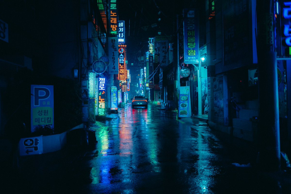 teemusphoto's tweet photo. Late night Busan https://t.co/O55UFy1E2Z