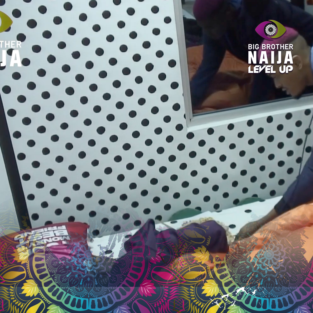 BBNaija's tweet image. Follow who sabi road o! See as Groovy dey serve person breakfast in bed.🤗

Click here bit.ly/3Bbc62n for more #BBNaija gist.