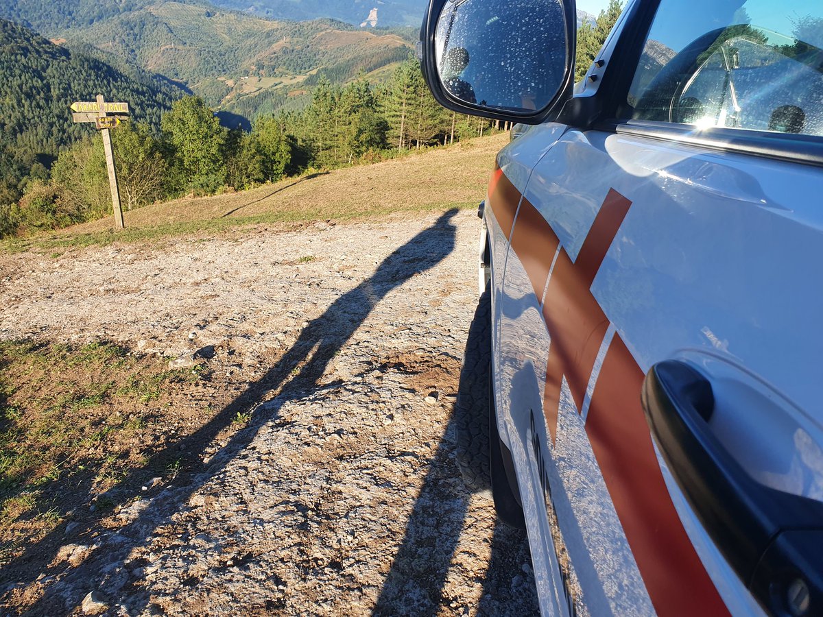 CruzRojaGoierri's tweet photo. Egunon. Esta mañana hemos estado revisando el recorrido de la #axaritrail https://t.co/eglTUWXQoz