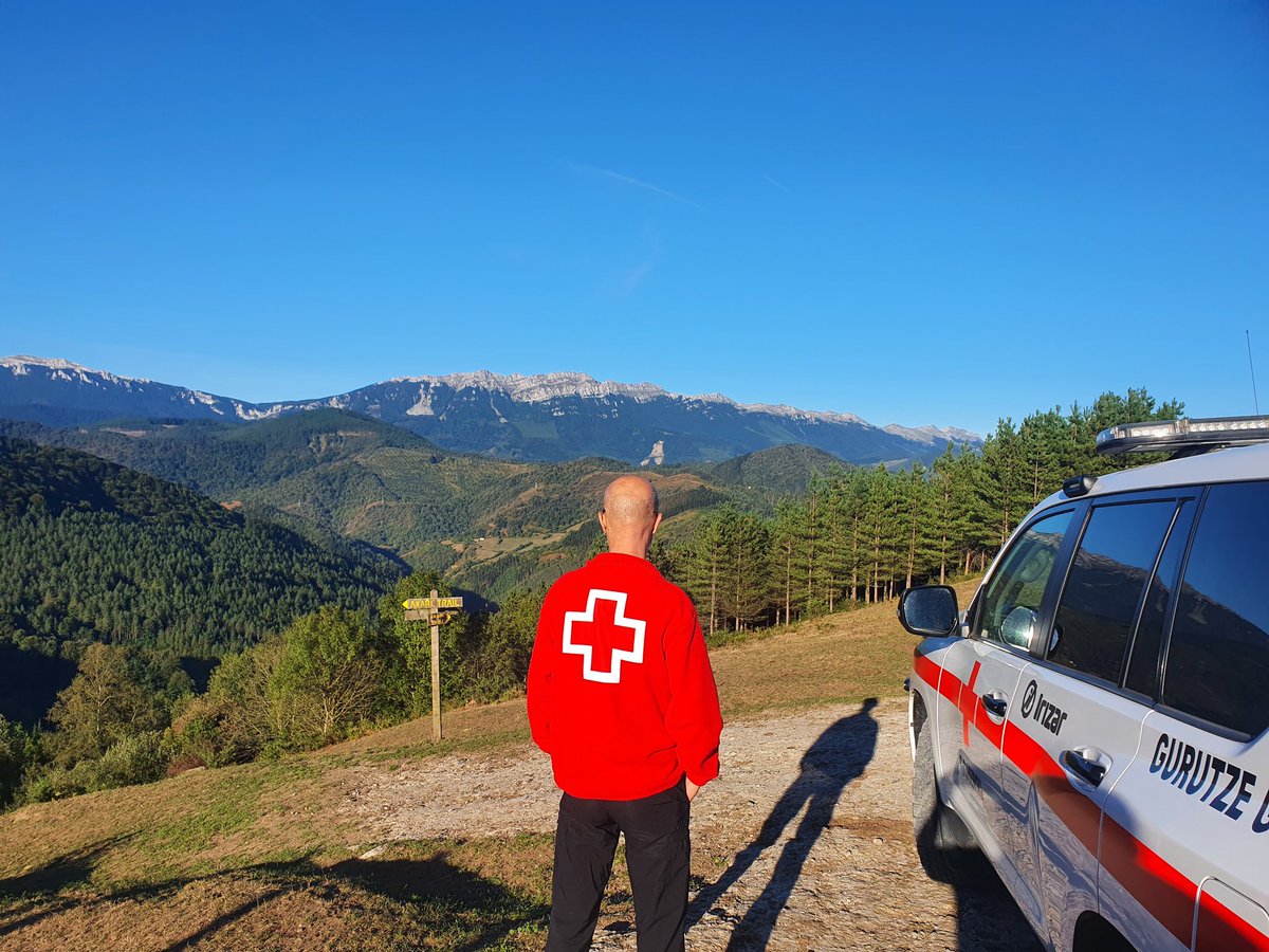 CruzRojaGoierri's tweet photo. Egunon. Esta mañana hemos estado revisando el recorrido de la #axaritrail https://t.co/eglTUWXQoz