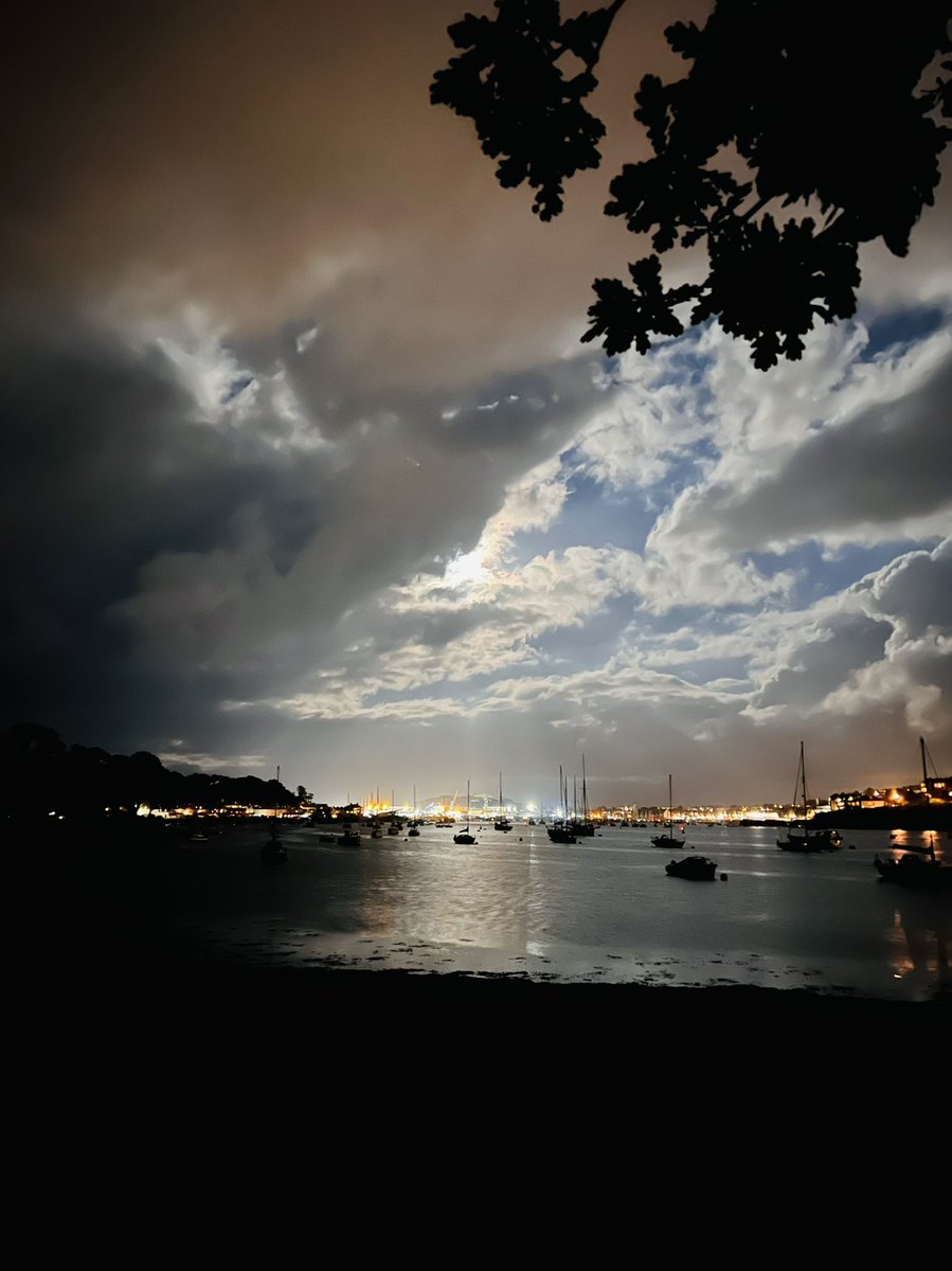 gemancipation's tweet photo. I bloody love this place.

#falmouth #cornwall https://t.co/j6eRBhuRqm