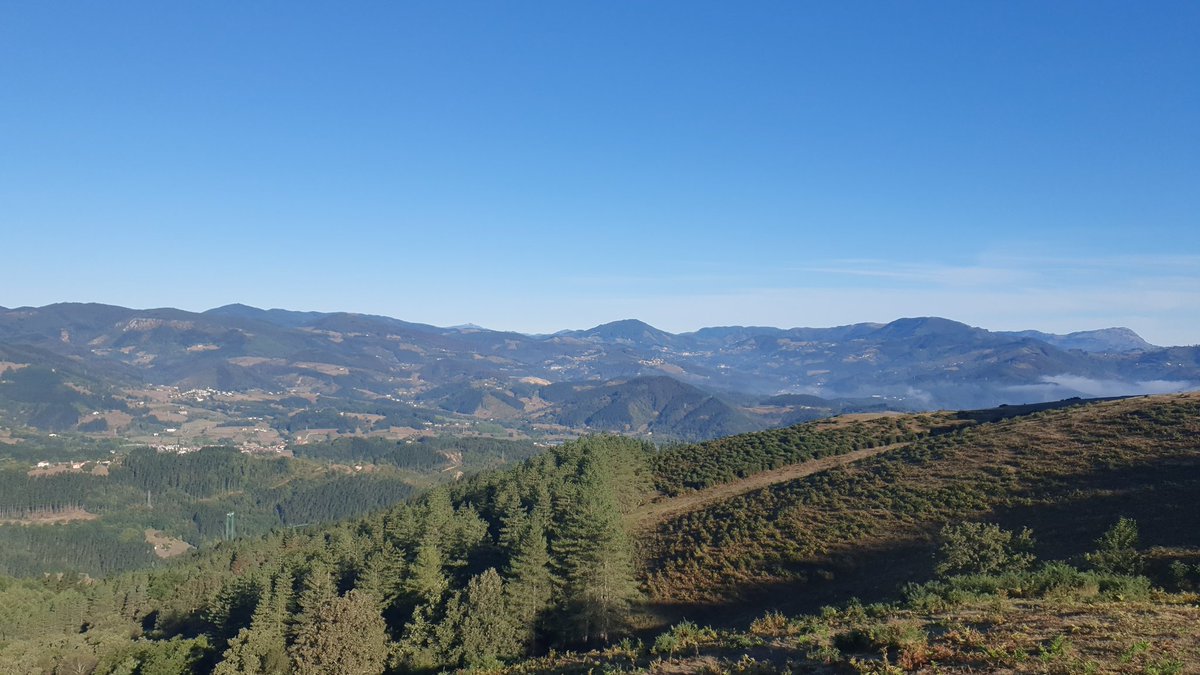 CruzRojaGoierri's tweet photo. Egunon. Esta mañana hemos estado revisando el recorrido de la #axaritrail https://t.co/eglTUWXQoz