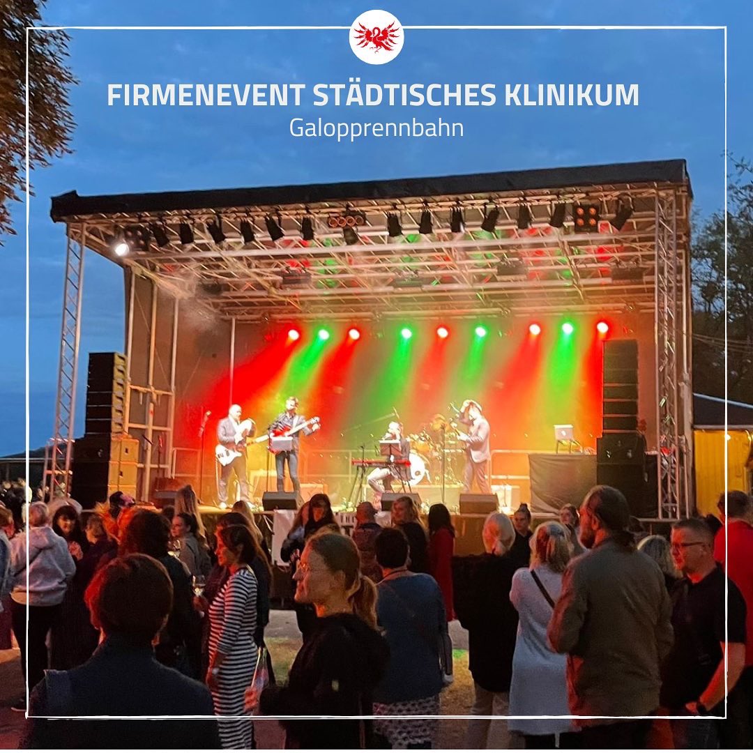 PhoenixGmbH's tweet photo. Beim Firmenevent des städt. Klinikums auf der #Galopprennbahndresden hatten unsere neuen Movinglights #Elation Fuze SFX ihren ersten Livetest und haben diesen mit Bravour bestanden. 👏🤩 #veranstaltungstechnik #lichttechnik #openair #eventtechnik #dresden #liveevents #konzert https://t.co/wWH7yIcfIB