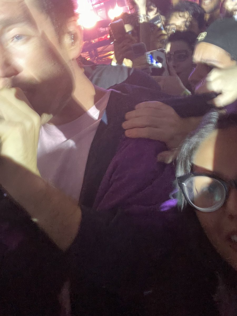 Sabrisna's tweet photo. STOP THE WORLD I WANT TO GET OFF
LUCID DREAMS I CANT GET ENOUGH!!! 🥹🥹🥹😭😭😭🤩🤩🤩 @bastille @bastilledan @Woodythedrum @Kyle_JSimmons @willyfarquarson https://t.co/o2WWRYXGQr
