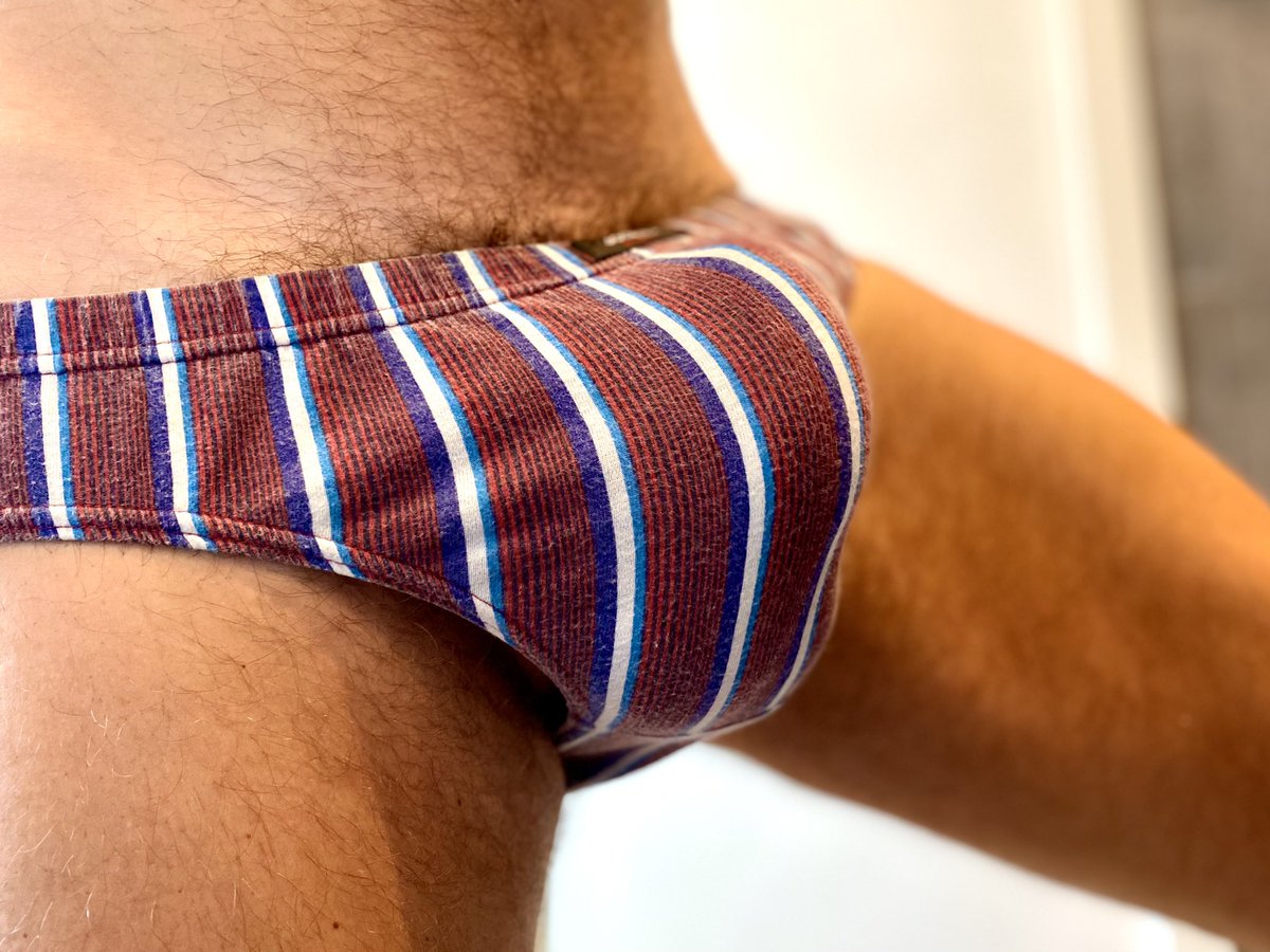 Yfronts's tweet photo. Still Got On Yesterdays Cheap Sweaty Dad Pants. These Are Pretty Old Now. I love the fact they are single fabric and not lined. #briefs #cheapbriefs #slip #trusas #Calzoncillos #gaybriefs https://t.co/JVEr8yx8t3