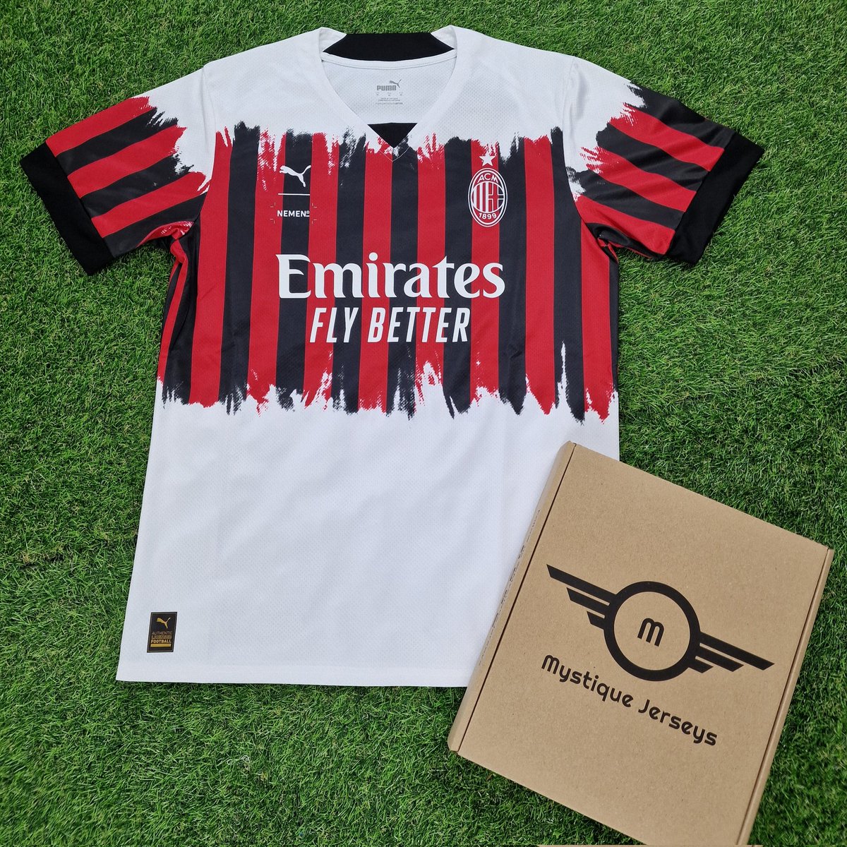 MystiqueJerseys's tweet photo. ⏰️ Laliga  Giveaway ⏰️

We are giving away a Mystery Football Jersey if Robert Lewandowski scores today! 

➡️ https://t.co/s6kAUEURIL 

To enter:
♻️ Retweet
🤝 Follow us https://t.co/3ZShbBRIY4